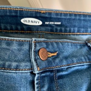 Old navy pop icon skinny SZ 20. Medium rinse.